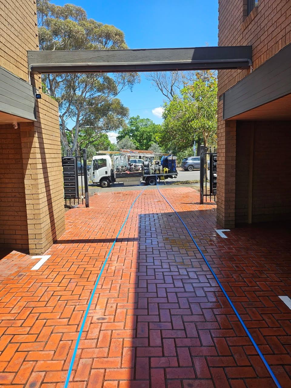 Commercial High-Pressure Washing